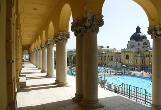 Széchenyi Thermal Baths (Szülőföld Publishing House)